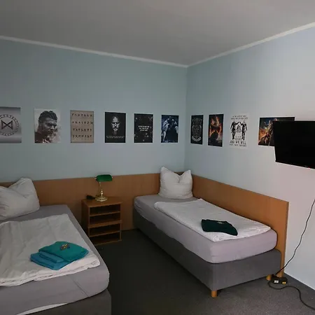 Am Filmpark Гостевой дом Потсдам