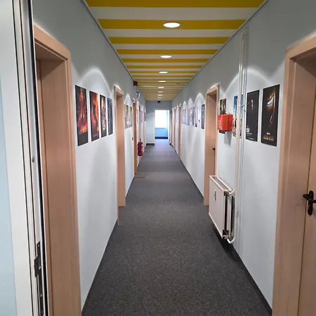 Am Filmpark 3*