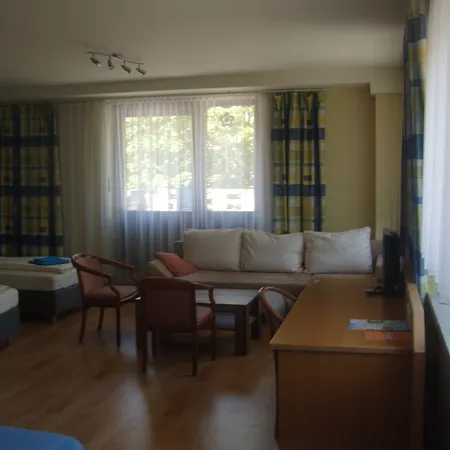 Am Filmpark 3*