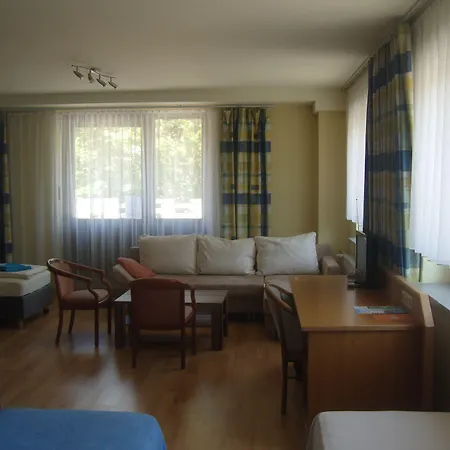 Am Filmpark Гостевой дом 3*