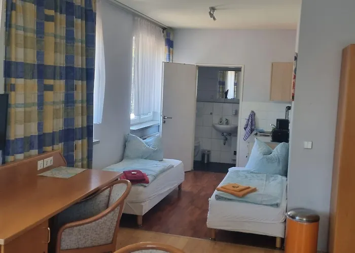 בית הארחה Am Filmpark 3*